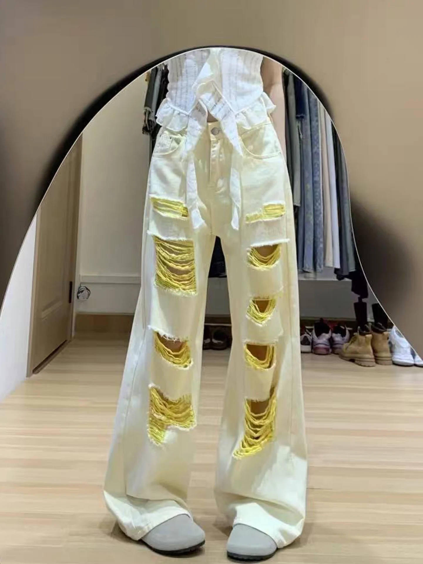 American Style High Waist Wide Leg Yellow Denim Jeans Women's Summer New Washed Hole Straight Slimming Floor-Length Pants
American Style High Waist Wide Leg Yellow Denim Jeans Women's Summer New Washed Hole Straight Slimming Floor-Length Pants