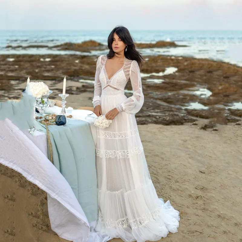 Beach Chiffon Long Sleeves Wedding Dresses Lace Sequines V-Neck Elegant Cut-out Illusion Floor-Length Wedding Gowns Customized
Beach Chiffon Long Sleeves Wedding Dresses Lace Sequines V-Neck Elegant Cut-out Illusion Floor-Length Wedding Gowns Customized