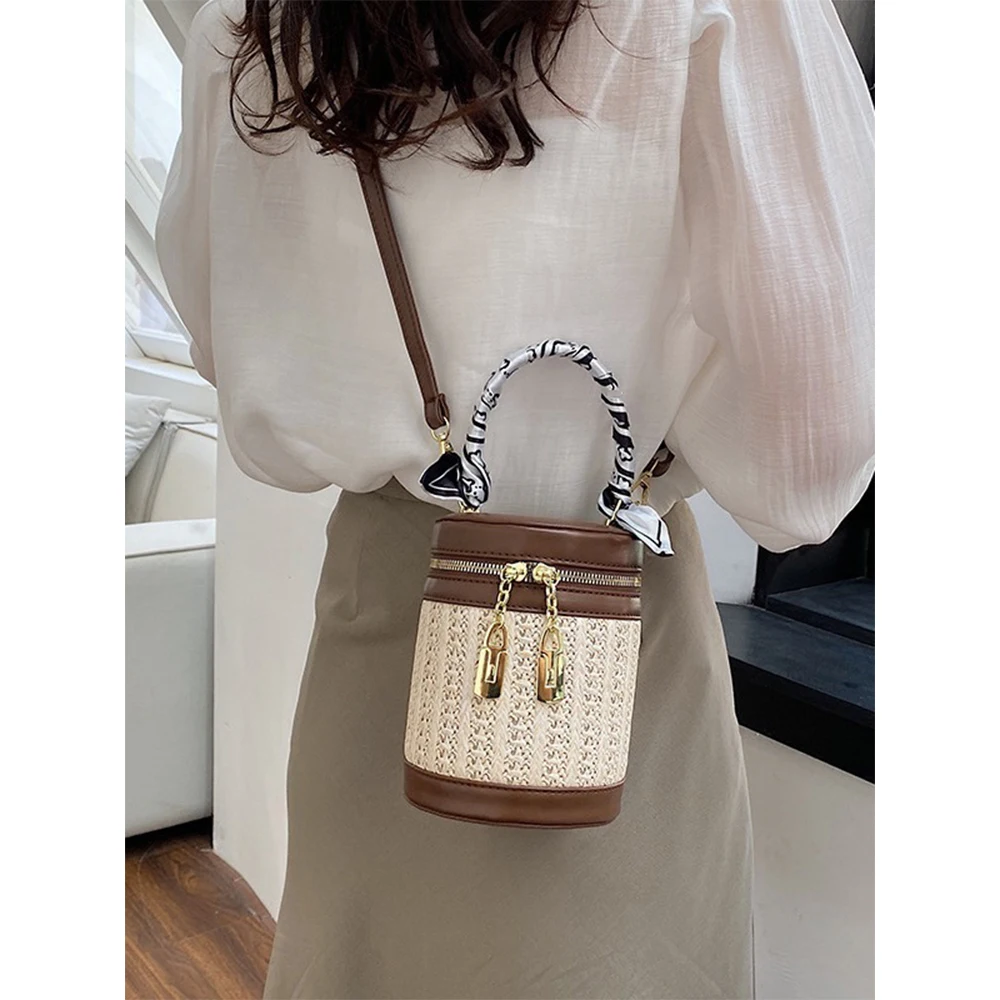 Women Mini Bucket Bag Contrast Pu Woven Circular Crossbody Pack Female Casual Commute Versatile Messenger Shoulder Packs 2024
Women Mini Bucket Bag Contrast Pu Woven Circular Crossbody Pack Female Casual Commute Versatile Messenger Shoulder Packs 2024