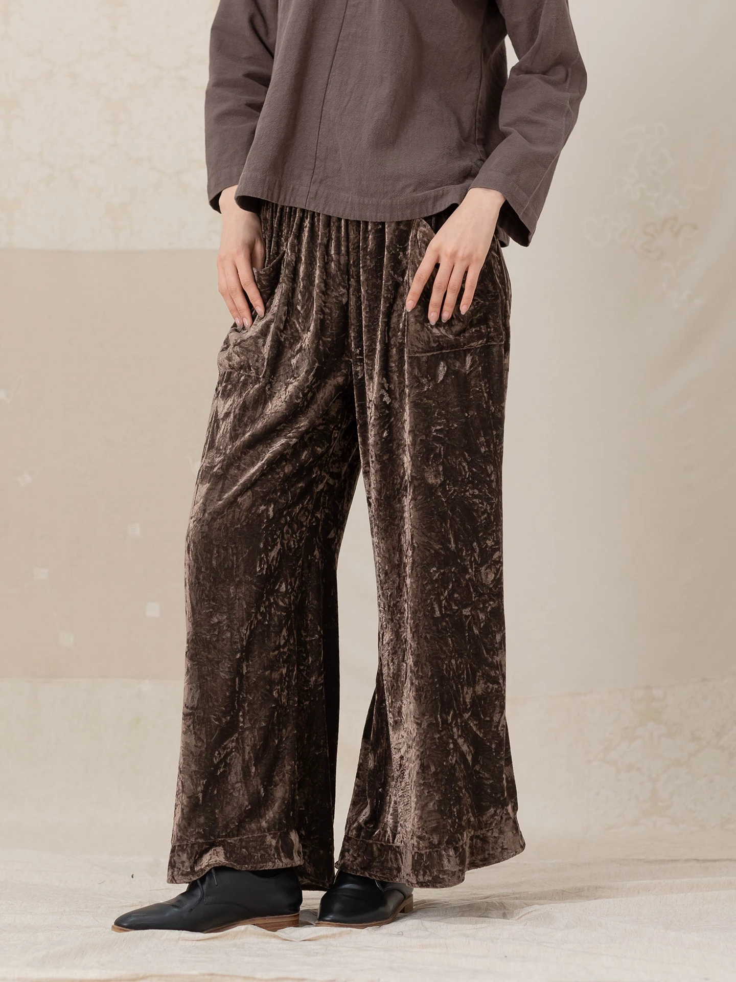 Удобные вельветовые брюки с эластичным поясом, свободные повседневные брюки для работы, женские прямые брюки, однотонные, весна-лето, модные
Удобные вельветовые брюки с эластичным поясом, свободные повседневные брюки для работы, женские прямые брюки, однотонные, весна-лето, модные