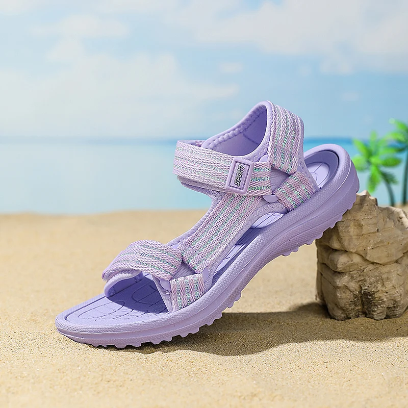 A pair of girls' casual sports sandals with breathable upper, grippy sole, ideal for school and weekend outings DW-NB-1520-3
A pair of girls' casual sports sandals with breathable upper, grippy sole, ideal for school and weekend outings DW-NB-1520-3