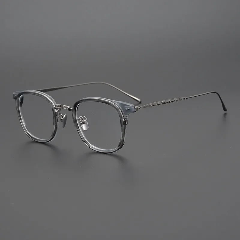 Japanese titanium glasses frame can be equipped with myopia retro glasses frame men's gold engraved glasses literature and art
Japanese titanium glasses frame can be equipped with myopia retro glasses frame men's gold engraved glasses literature and art
