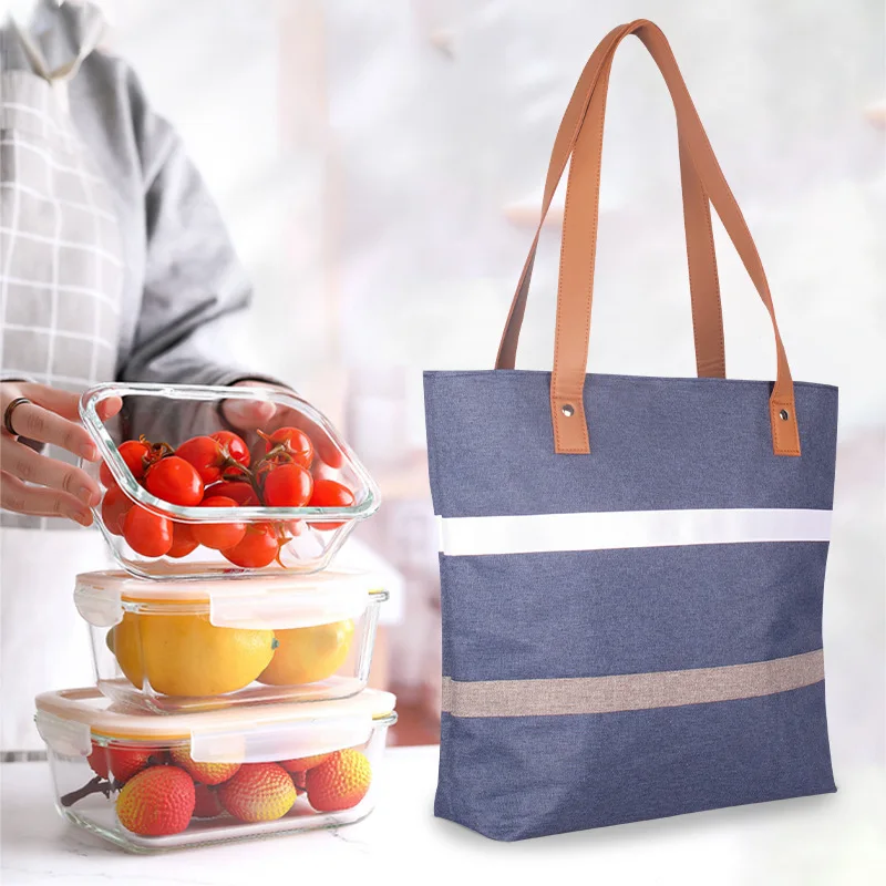 New Large Capacity Ice Handheld Oxford Cloth Insulated Strip Horizontal Picnic Bag
New Large Capacity Ice Handheld Oxford Cloth Insulated Strip Horizontal Picnic Bag