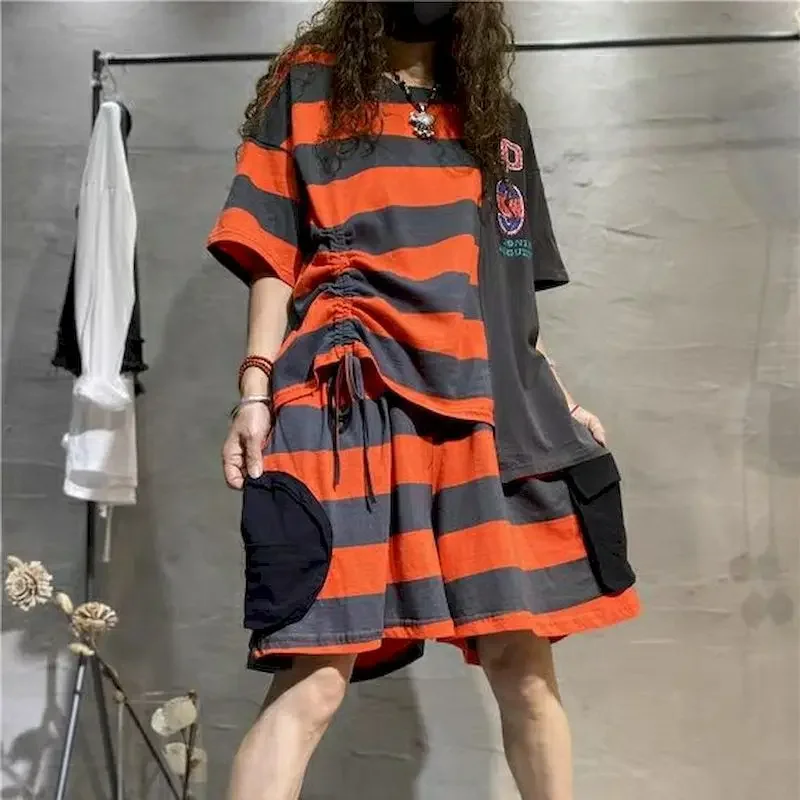 Striped T Shirts Sets Women Fashion Drawstring Design Patchwork Short Sleeve T-shirt and Wide Leg Shorts Oversized Two Piece Set
Striped T Shirts Sets Women Fashion Drawstring Design Patchwork Short Sleeve T-shirt and Wide Leg Shorts Oversized Two Piece Set