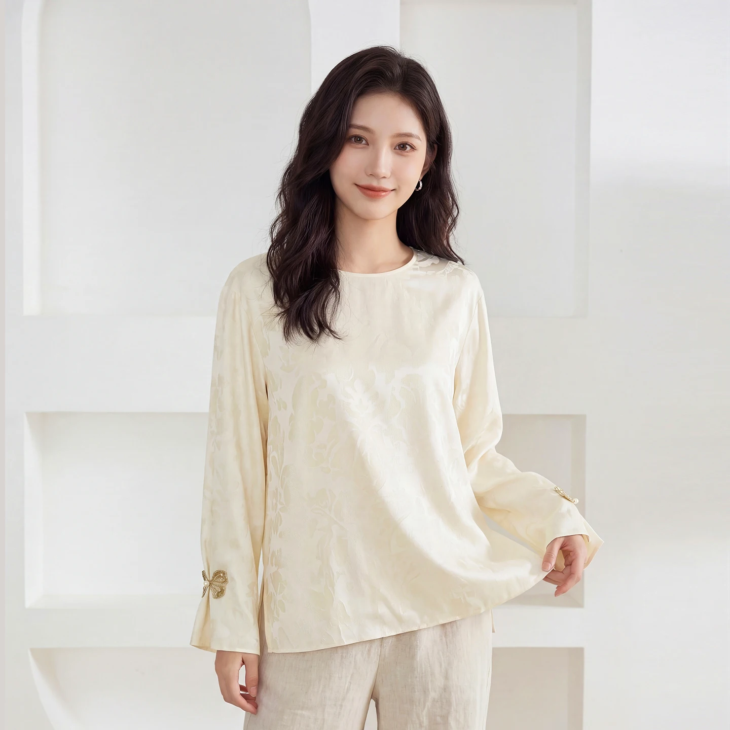 Premium Chinese Style Long Sleeve Young Women's Shirt Embroidered Improved Spring 2026 New Arrival Breathable Polyester Fiber
Premium Chinese Style Long Sleeve Young Women's Shirt Embroidered Improved Spring 2026 New Arrival Breathable Polyester Fiber