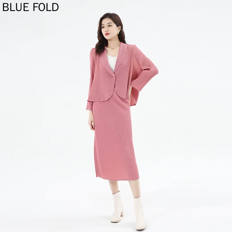 Miyake Commuter Blazer Pleated Suit for Women, Autumn High-end Temperament Suit Skirt, Elegant 2-Piece Set, Fashion
Miyake Commuter Blazer Pleated Suit for Women, Autumn High-end Temperament Suit Skirt, Elegant 2-Piece Set, Fashion