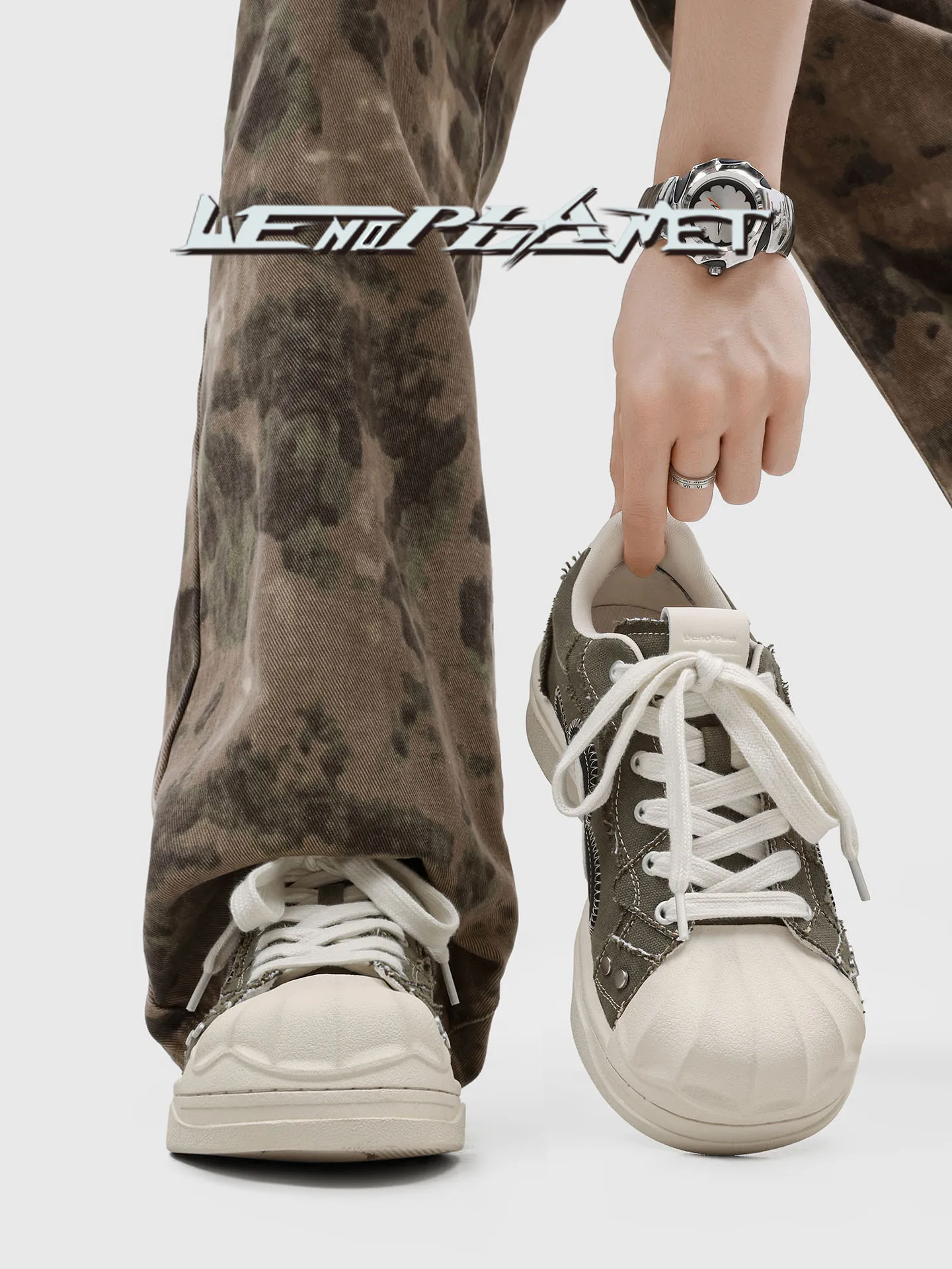 UENO PLANET Color Block Head Board Shoe Unisex Fashionable Casual Sneaker Thick Bottom Heightening Canvas Shoe
UENO PLANET Color Block Head Board Shoe Unisex Fashionable Casual Sneaker Thick Bottom Heightening Canvas Shoe