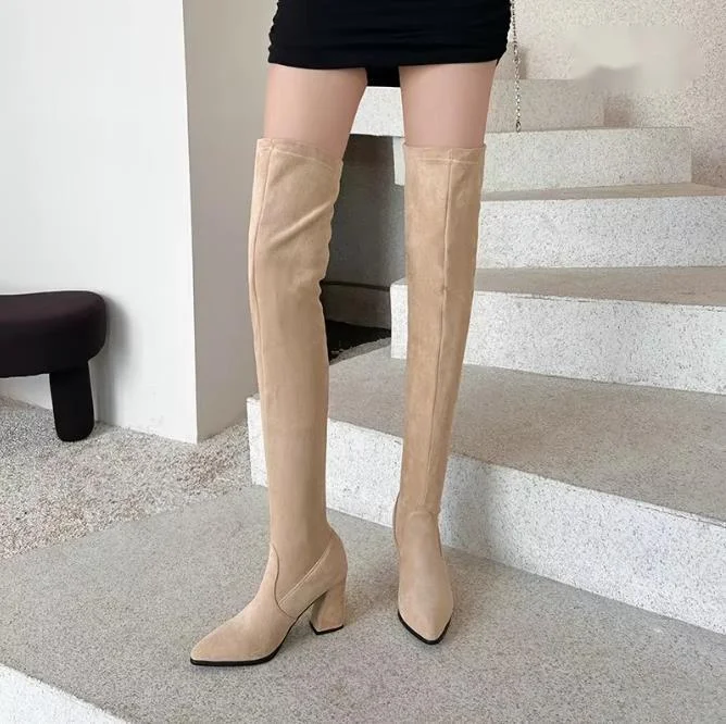 2024 Winter Pointed Toe High-heeled Women's Boots Sexy Suede Thick Heel Knee High Boots
2024 Winter Pointed Toe High-heeled Women's Boots Sexy Suede Thick Heel Knee High Boots