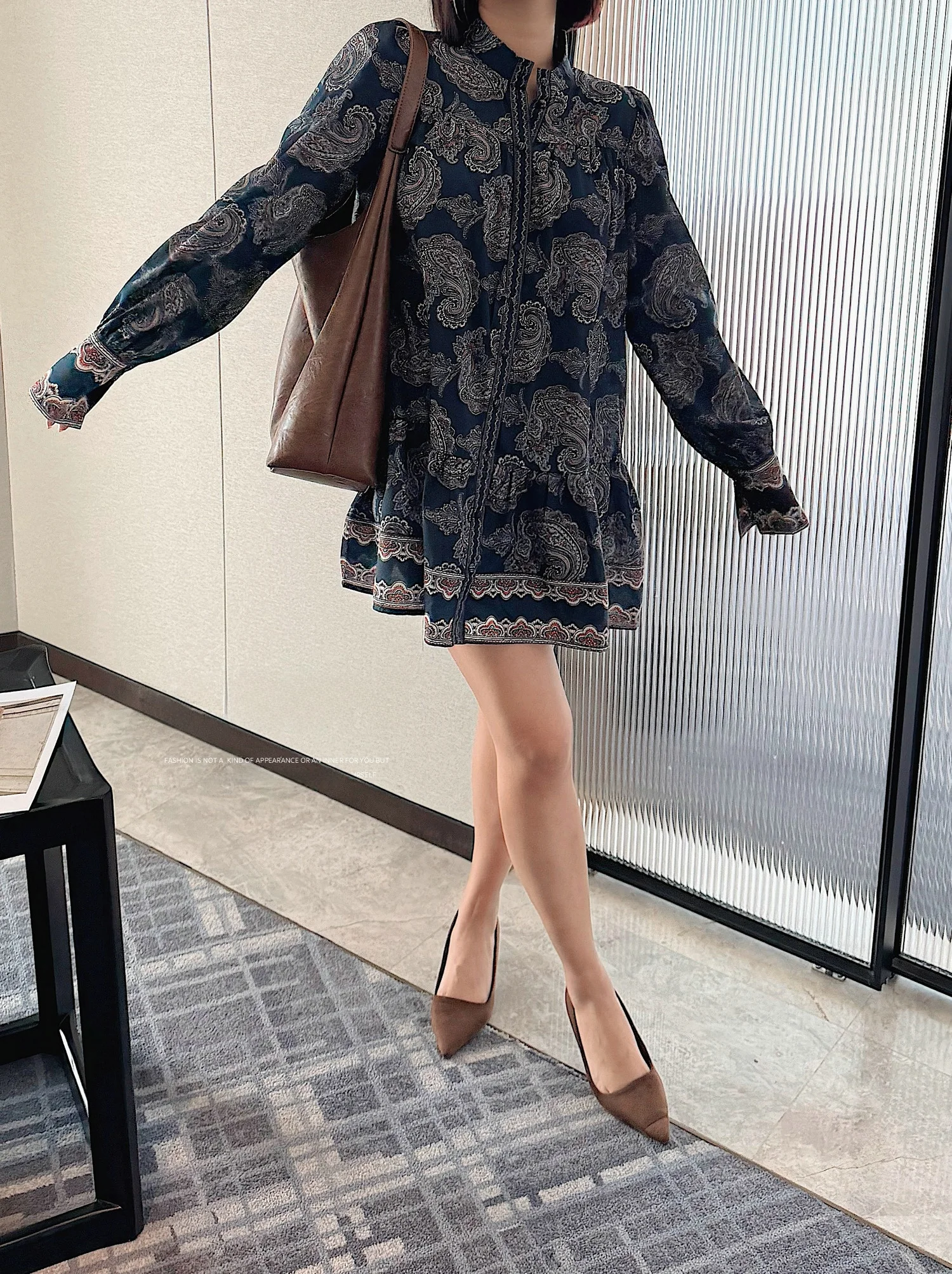 JINGONI Vintage Print Lantern Sleeve Long Sleeve Women's Dress Loose Short Skirt Slimming Elegant High Waist Commute Style
JINGONI Vintage Print Lantern Sleeve Long Sleeve Women's Dress Loose Short Skirt Slimming Elegant High Waist Commute Style