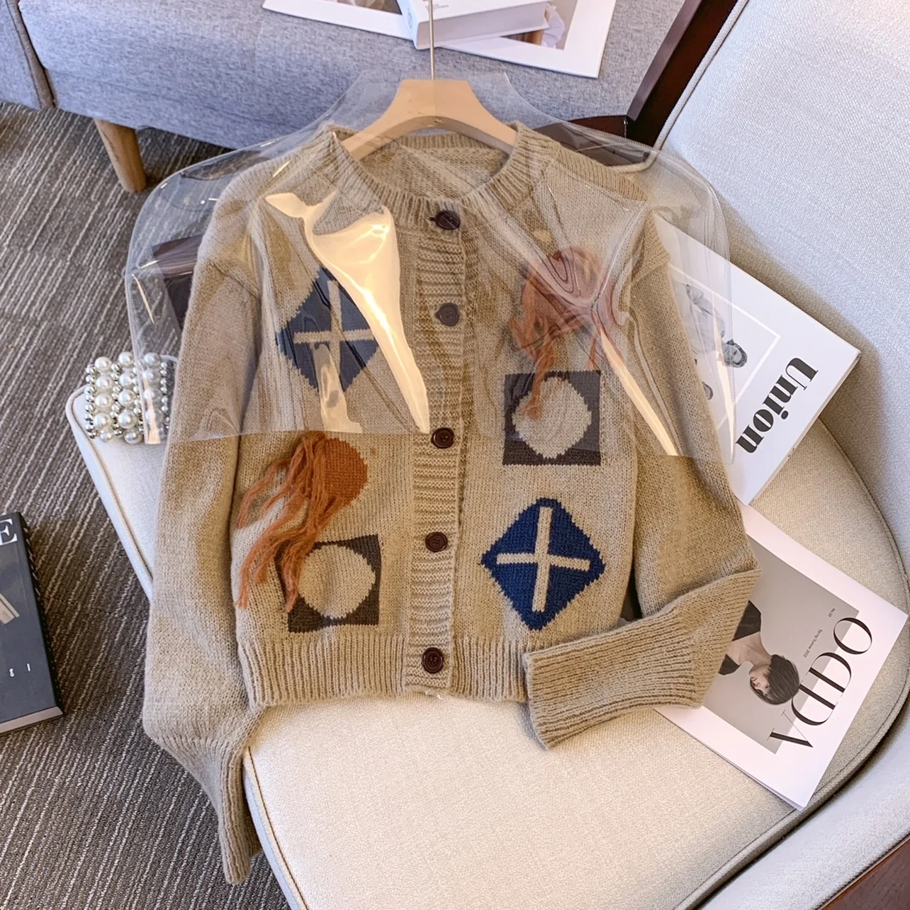 Women American Vintage Maillard Brown 90s Spicy Girl Y2k Sheep Fleece Tassel Cardigan Women New 2024 Autumn Winter Sweater Coat
Women American Vintage Maillard Brown 90s Spicy Girl Y2k Sheep Fleece Tassel Cardigan Women New 2024 Autumn Winter Sweater Coat