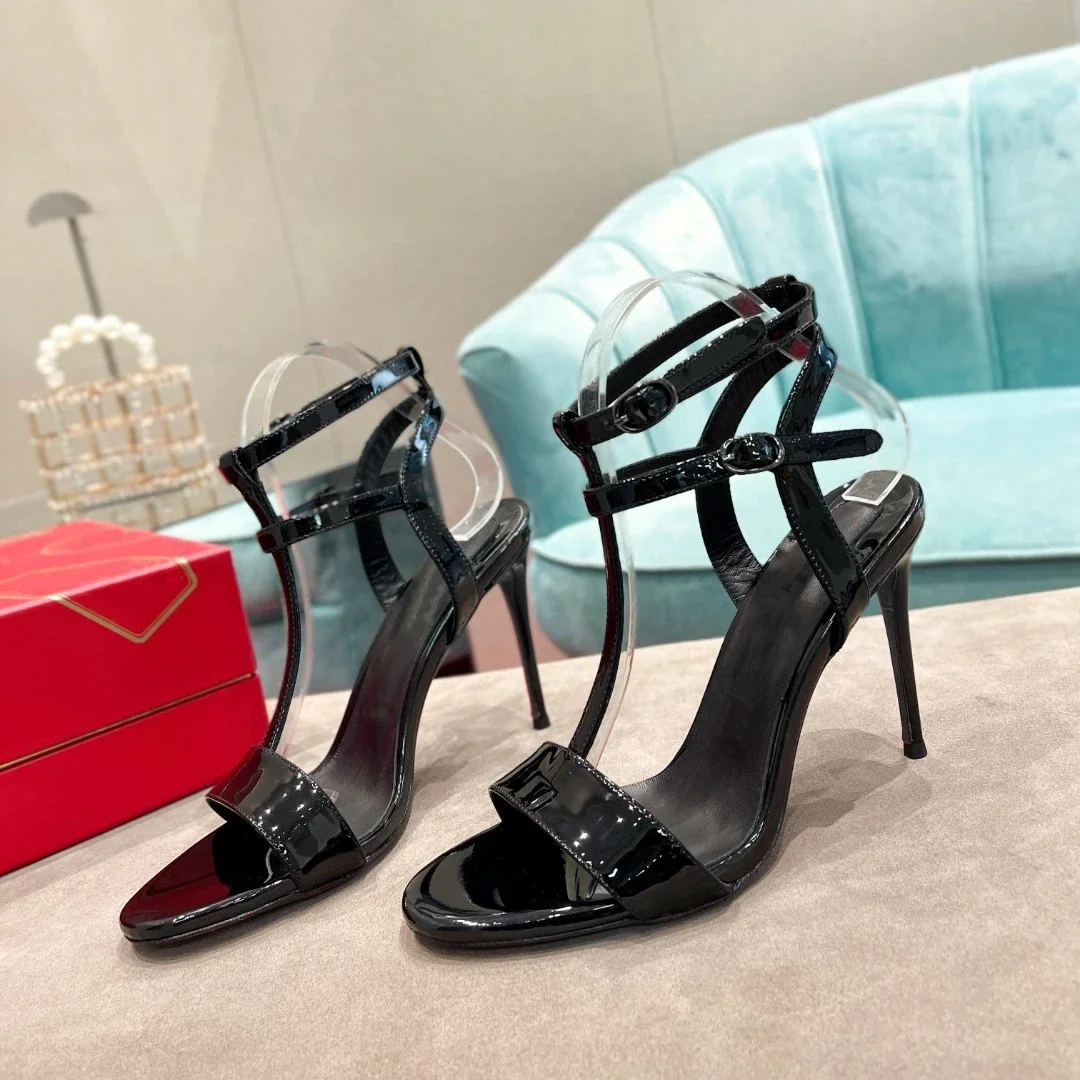 Top Quality Womens High Heels 0-12cm Luxury Fashion Ladies Sandals Designer Classic Red Heel Real Leather soled Mules Shoes 2332
Top Quality Womens High Heels 0-12cm Luxury Fashion Ladies Sandals Designer Classic Red Heel Real Leather soled Mules Shoes 2332