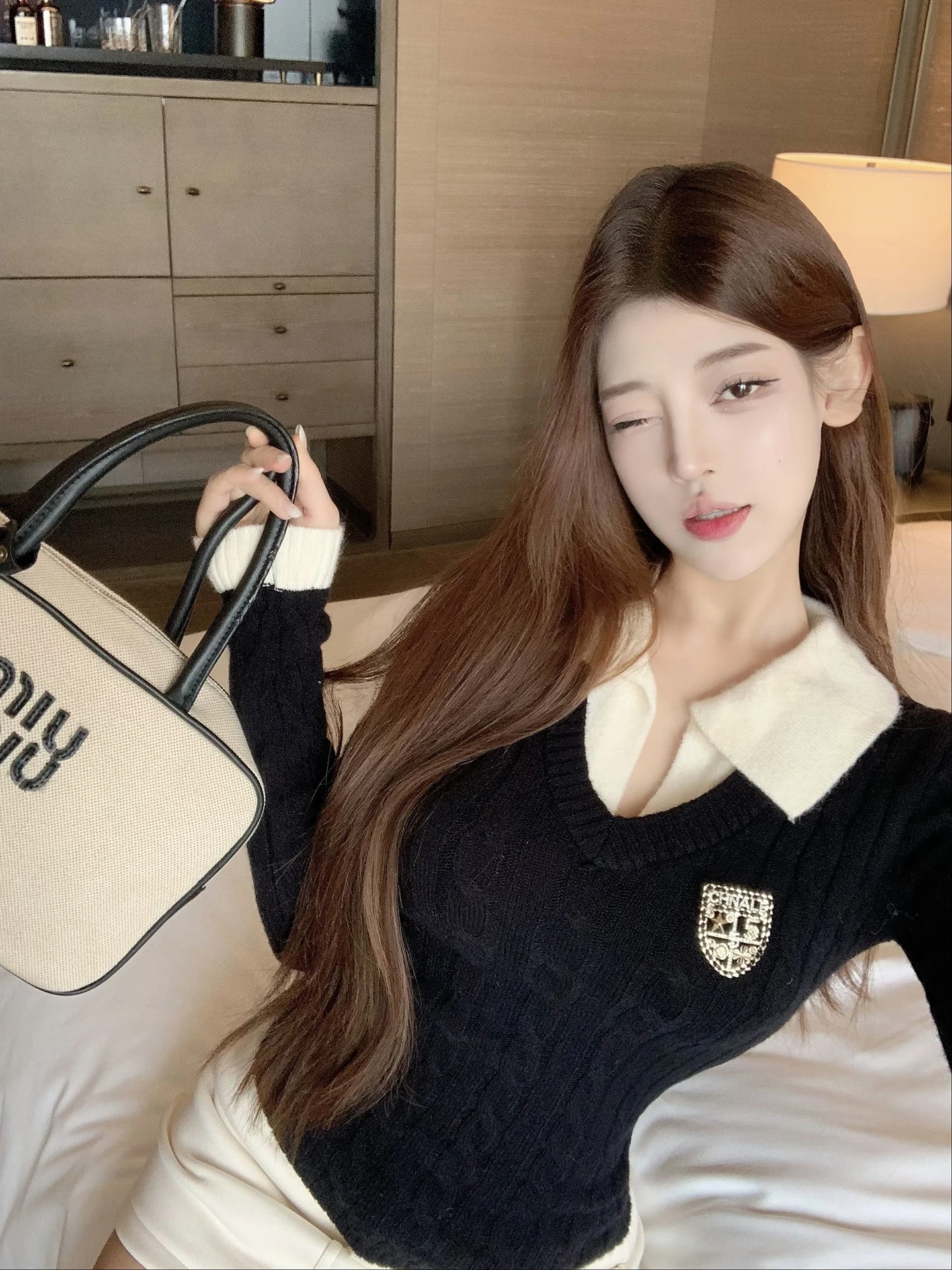 Luna 225 New Zhang ng Sle Turn-down Collar Fake Two-piece Knitted Sweater College Sle Long Sve ort Length C...
Luna 225 New Zhang ng Sle Turn-down Collar Fake Two-piece Knitted Sweater College Sle Long Sve ort Length C...