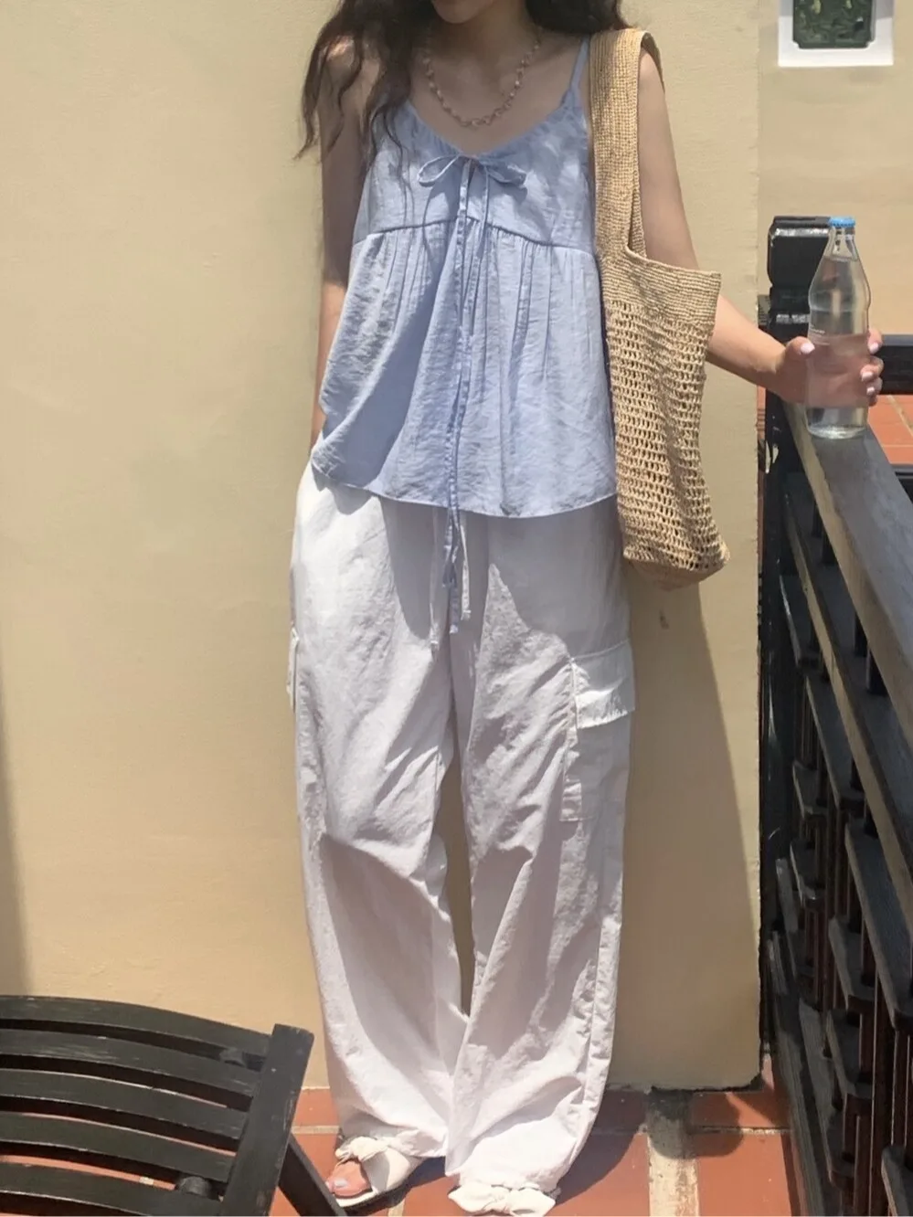 2025 Summer Women's Strap Vest Dstring V-Ne Svel Inner Wear Striped Small Size T-irt Casual Loose Fit Sweater
2025 Summer Women's Strap Vest Dstring V-Ne Svel Inner Wear Striped Small Size T-irt Casual Loose Fit Sweater