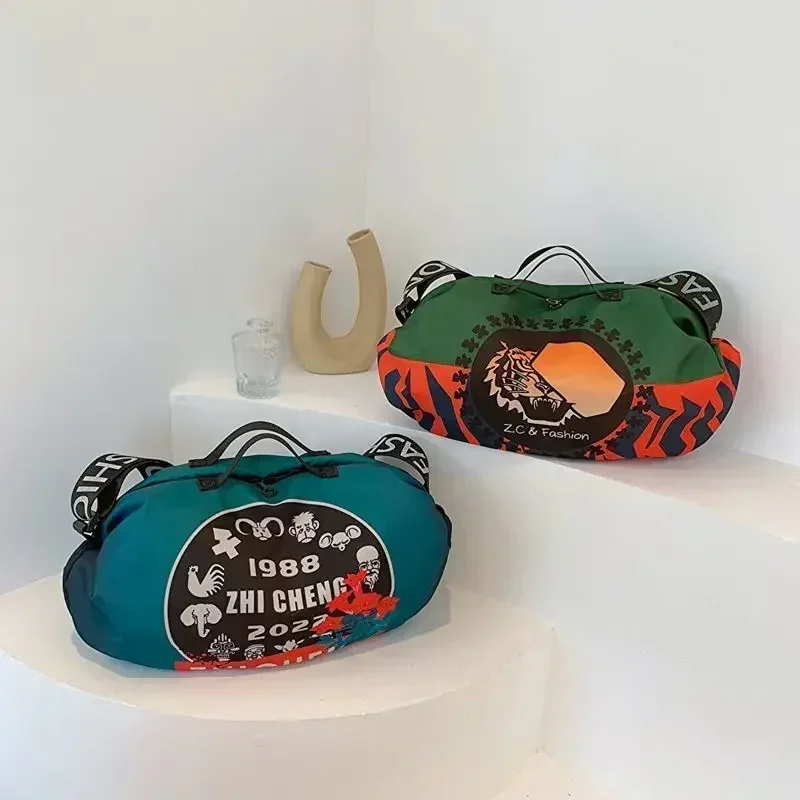 Hot selling dumpling buns, fashionable single shoulder cross shoulder handbags, multifunctional student canvas waterproof bags
Hot selling dumpling buns, fashionable single shoulder cross shoulder handbags, multifunctional student canvas waterproof bags