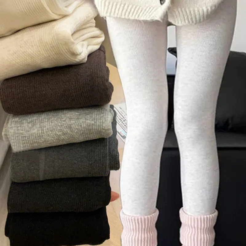 Женские теплые колготки на флисовой подкладке, утолщенные термоколготки бежевого и черного цвета, эластичные зимние чулки, плюшевые леггинсы с высокой талией
Женские теплые колготки на флисовой подкладке, утолщенные термоколготки бежевого и черного цвета, эластичные зимние чулки, плюшевые леггинсы с высокой талией