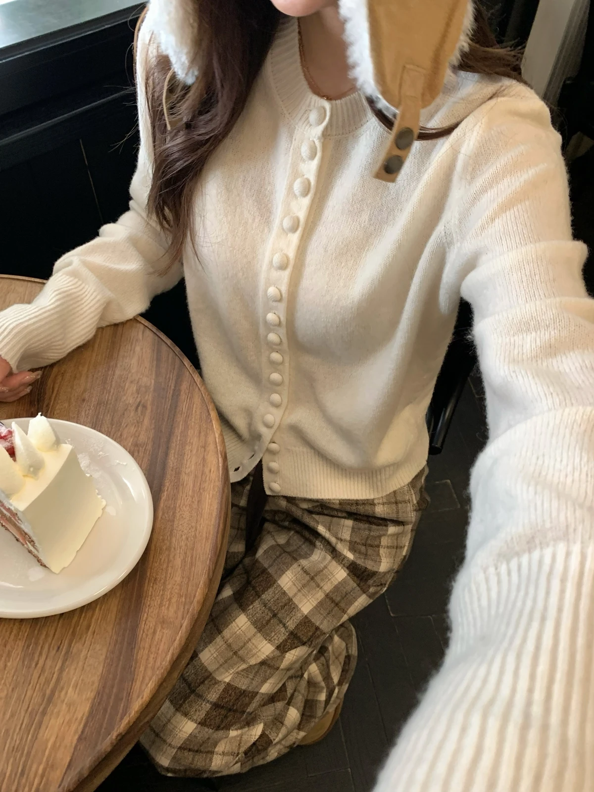 Heygirl nut Knitted Cardigan 00% Wool Loose round Ne Button up Women's Winter Long Sve ort Length Faion
Heygirl nut Knitted Cardigan 00% Wool Loose round Ne Button up Women's Winter Long Sve ort Length Faion