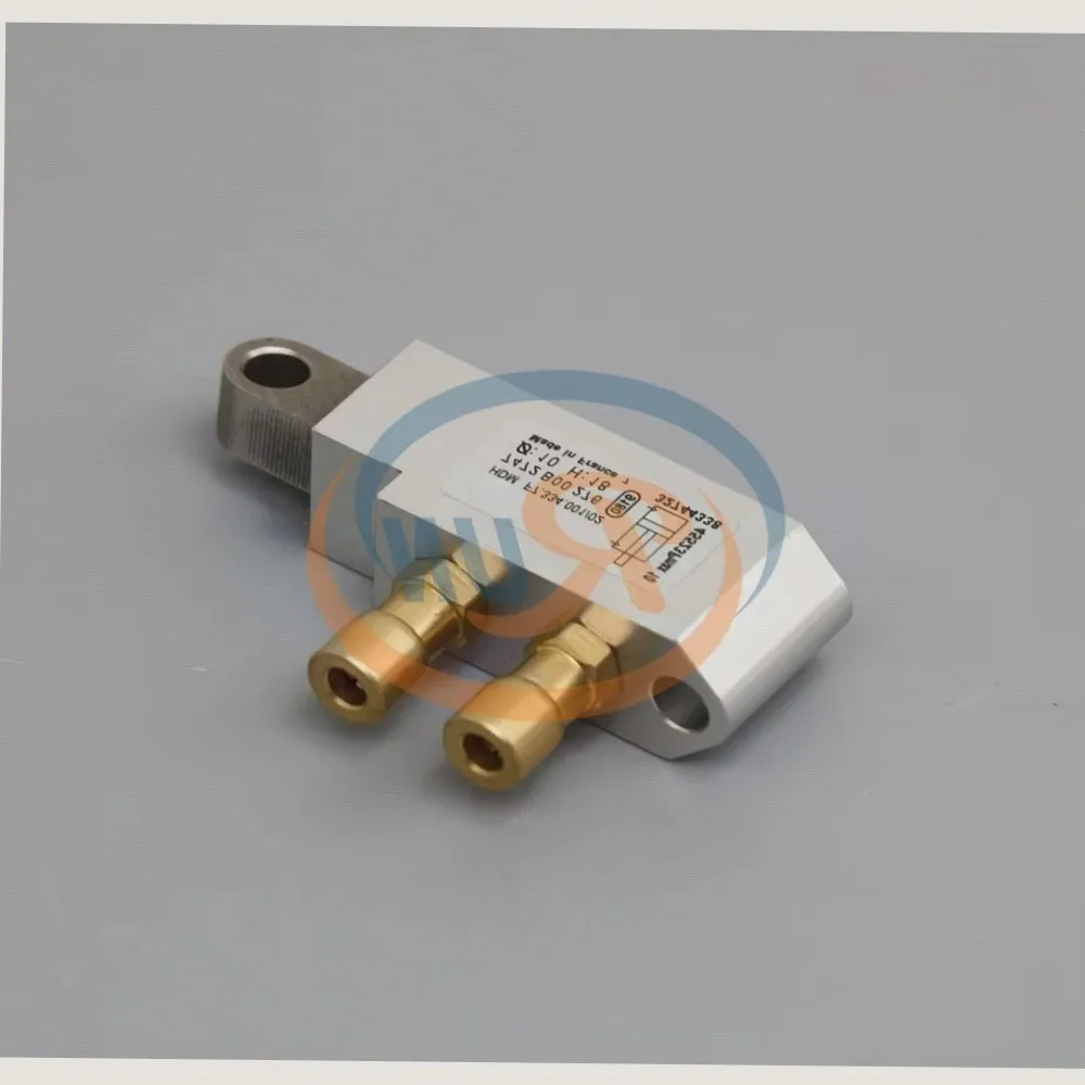 Heidelberg F7.334.001 Valve Cylinder SM102 CD102 SM74 PM74 Machine Parts
Heidelberg F7.334.001 Valve Cylinder SM102 CD102 SM74 PM74 Machine Parts