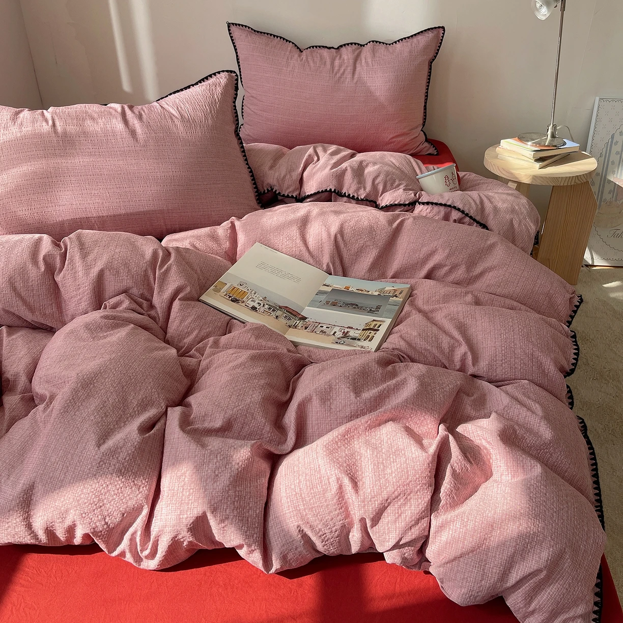 Breathable Bedding Sets Duvet Cover Pillowcase Bed Sheets Quilt Cover Quilt Sets Queen Size INS Blogger Comforter Cover Sets
Breathable Bedding Sets Duvet Cover Pillowcase Bed Sheets Quilt Cover Quilt Sets Queen Size INS Blogger Comforter Cover Sets