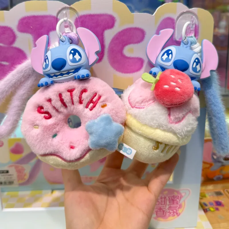 Новинка 2024 года, оригинальная слепая коробка серии Stitch, милый брелок для ключей, очаровательные подвески, модные игрушки, загадочная коробка, подарки на день рождения
Новинка 2024 года, оригинальная слепая коробка серии Stitch, милый брелок для ключей, очаровательные подвески, модные игрушки, загадочная коробка, подарки на день рождения