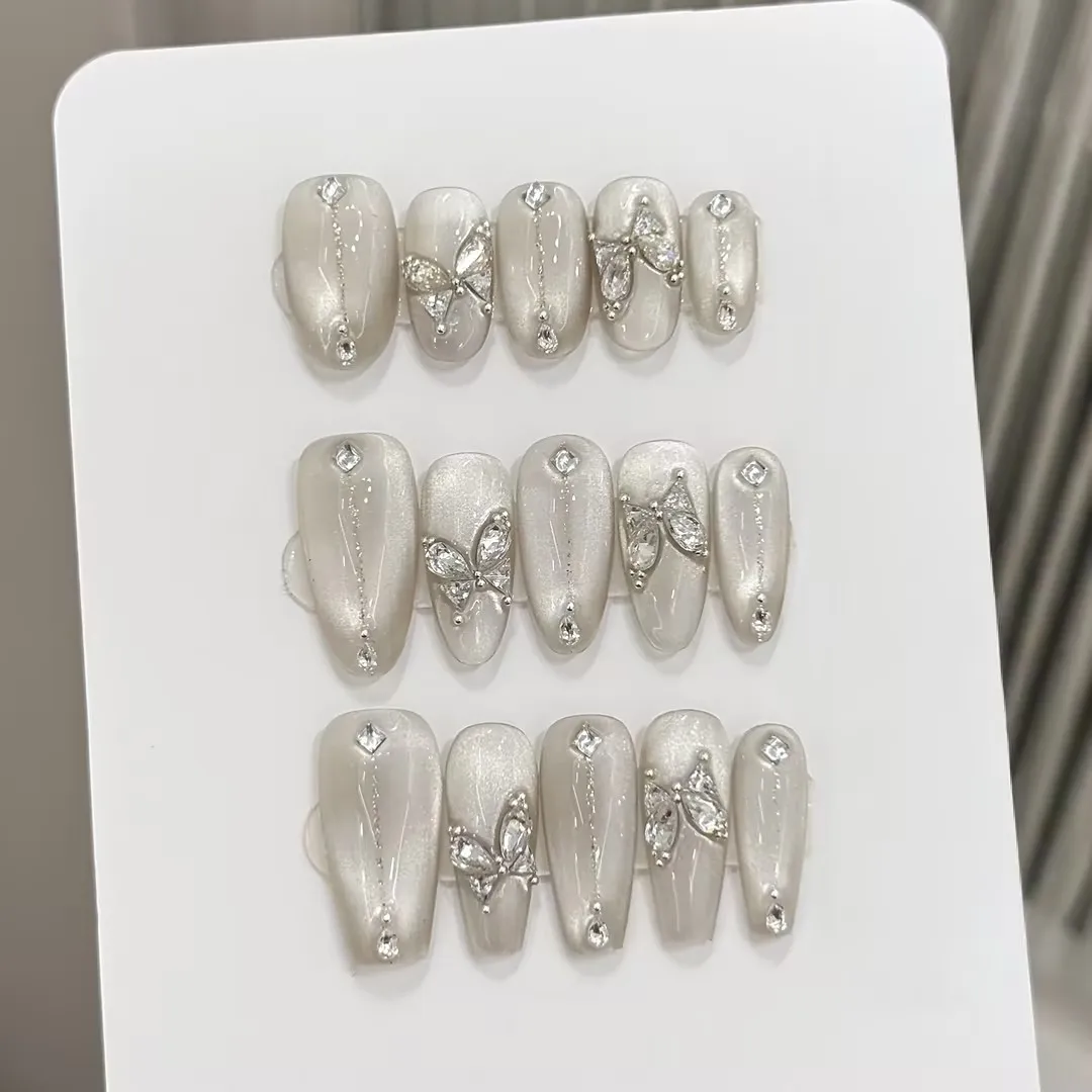 10PCS Oval/Coffin Handmade Press On Nails,Cold And Elegant Style,Suitable For Festivals Parties And Daily Wear.
10PCS Oval/Coffin Handmade Press On Nails,Cold And Elegant Style,Suitable For Festivals Parties And Daily Wear.