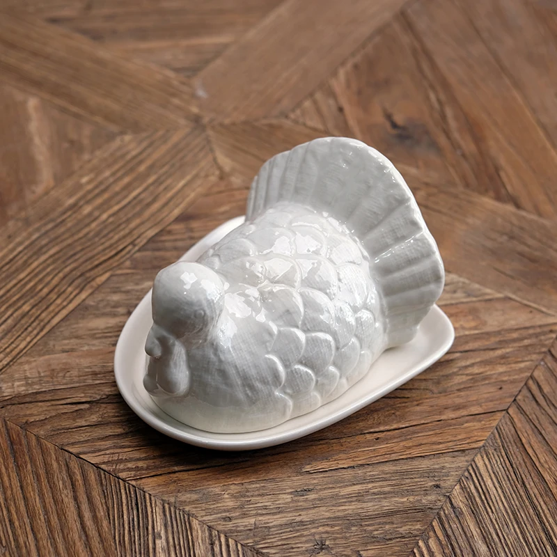 American retro tableware Thanksgiving turkey butter tray food dust cover bowl ceramic cover 
American retro tableware Thanksgiving turkey butter tray food dust cover bowl ceramic cover
