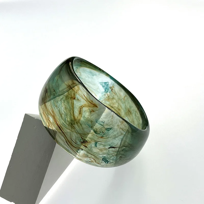 Extrava Faion Acrylic Resin Bracelet Wide Version Fading Multi-Color Super Bright Large Version Hand Jewelry
Extrava Faion Acrylic Resin Bracelet Wide Version Fading Multi-Color Super Bright Large Version Hand Jewelry