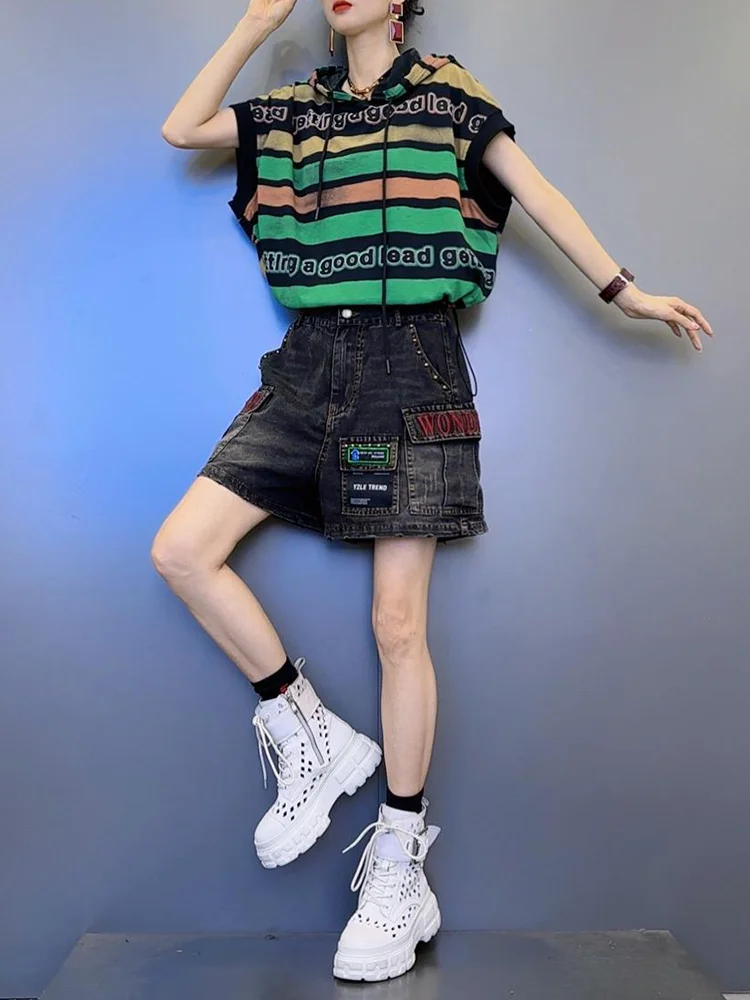 Fashionable Personalized Women's Summer 2026 Stripe Print Short Sleeve T-Shirt Wide Leg Jeans Shorts Two-Piece Set Casual Outfit
Fashionable Personalized Women's Summer 2026 Stripe Print Short Sleeve T-Shirt Wide Leg Jeans Shorts Two-Piece Set Casual Outfit