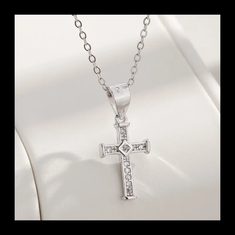 AliExpress популярный стиль s925, атмосферный хипстерский кулон с крестом из циркона, классическая мода
AliExpress популярный стиль s925, атмосферный хипстерский кулон с крестом из циркона, классическая мода