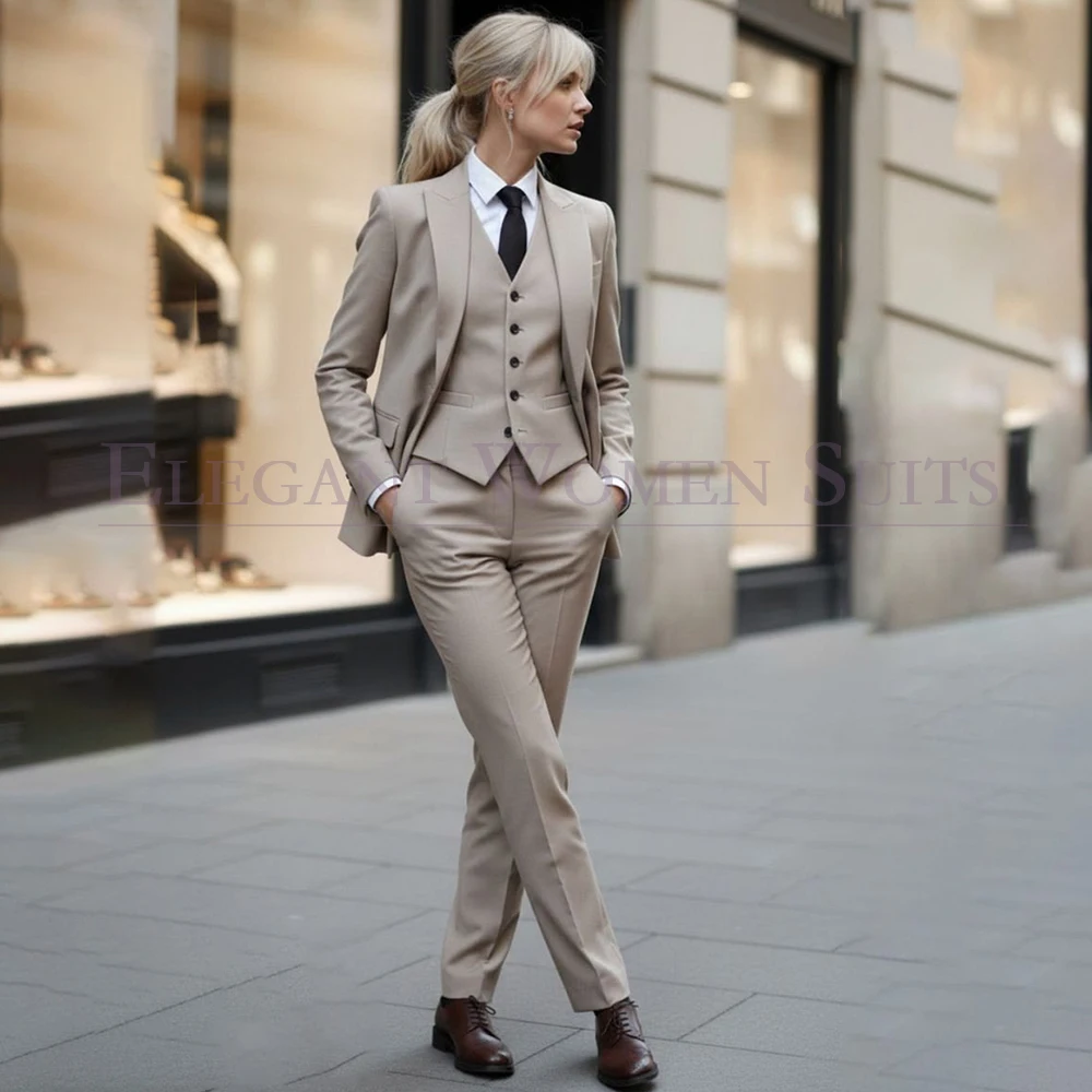 Tailor Made Women's Suits Formal Event Single Breasted Peak Lapel 3 Piece Jacket Pants Vest Full Sets Luxury Blazer Outfits
Tailor Made Women's Suits Formal Event Single Breasted Peak Lapel 3 Piece Jacket Pants Vest Full Sets Luxury Blazer Outfits