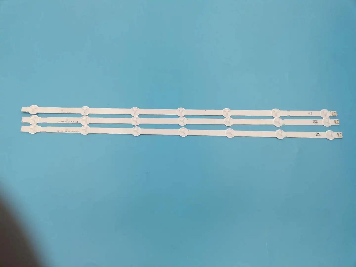 LED Backlight Strip for 32ln541v 32LA621V 32LN540V 32ln541u 32lb530u 6916L-1437A 6916L-1438A 6916L-1204A 6916L-1426A 32LN 32LB
LED Backlight Strip for 32ln541v 32LA621V 32LN540V 32ln541u 32lb530u 6916L-1437A 6916L-1438A 6916L-1204A 6916L-1426A 32LN 32LB