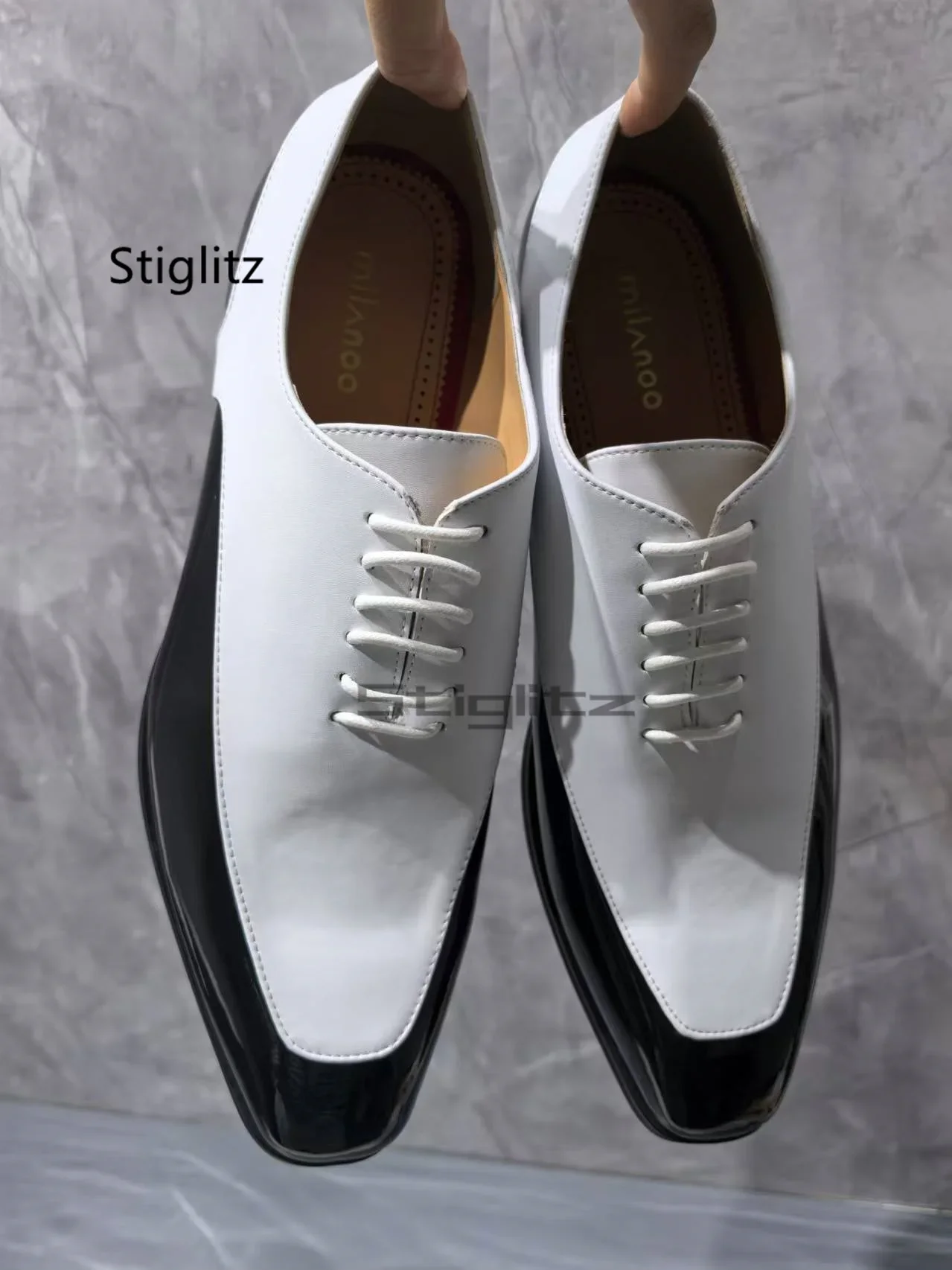 Black White Patchwork Genuine Leather Shoes for Men Lace Up Loafers Low-Heeled Small Square Toe 2024 Wedding Business Shoes
Black White Patchwork Genuine Leather Shoes for Men Lace Up Loafers Low-Heeled Small Square Toe 2024 Wedding Business Shoes