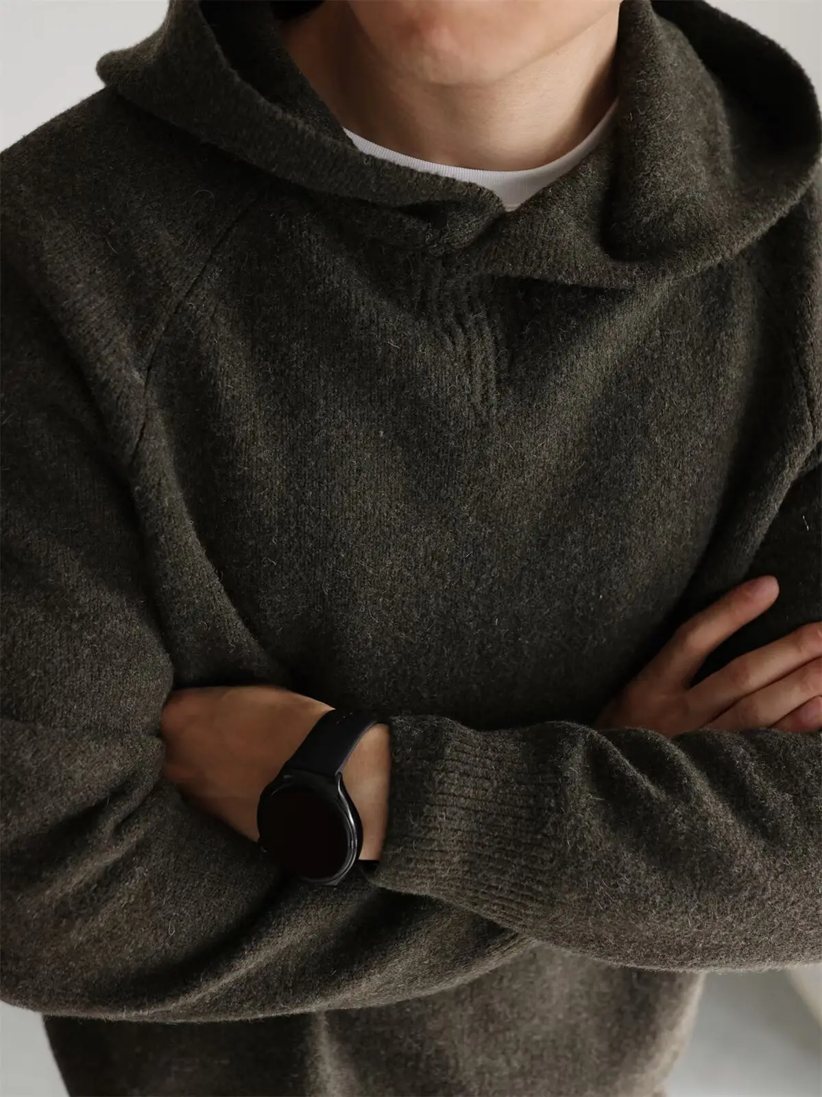 Американский ретро-свитер с капюшоном из плотного трикотажа для мужчин, осенне-зимний, теплый, универсальный, свободного кроя
Американский ретро-свитер с капюшоном из плотного трикотажа для мужчин, осенне-зимний, теплый, универсальный, свободного кроя