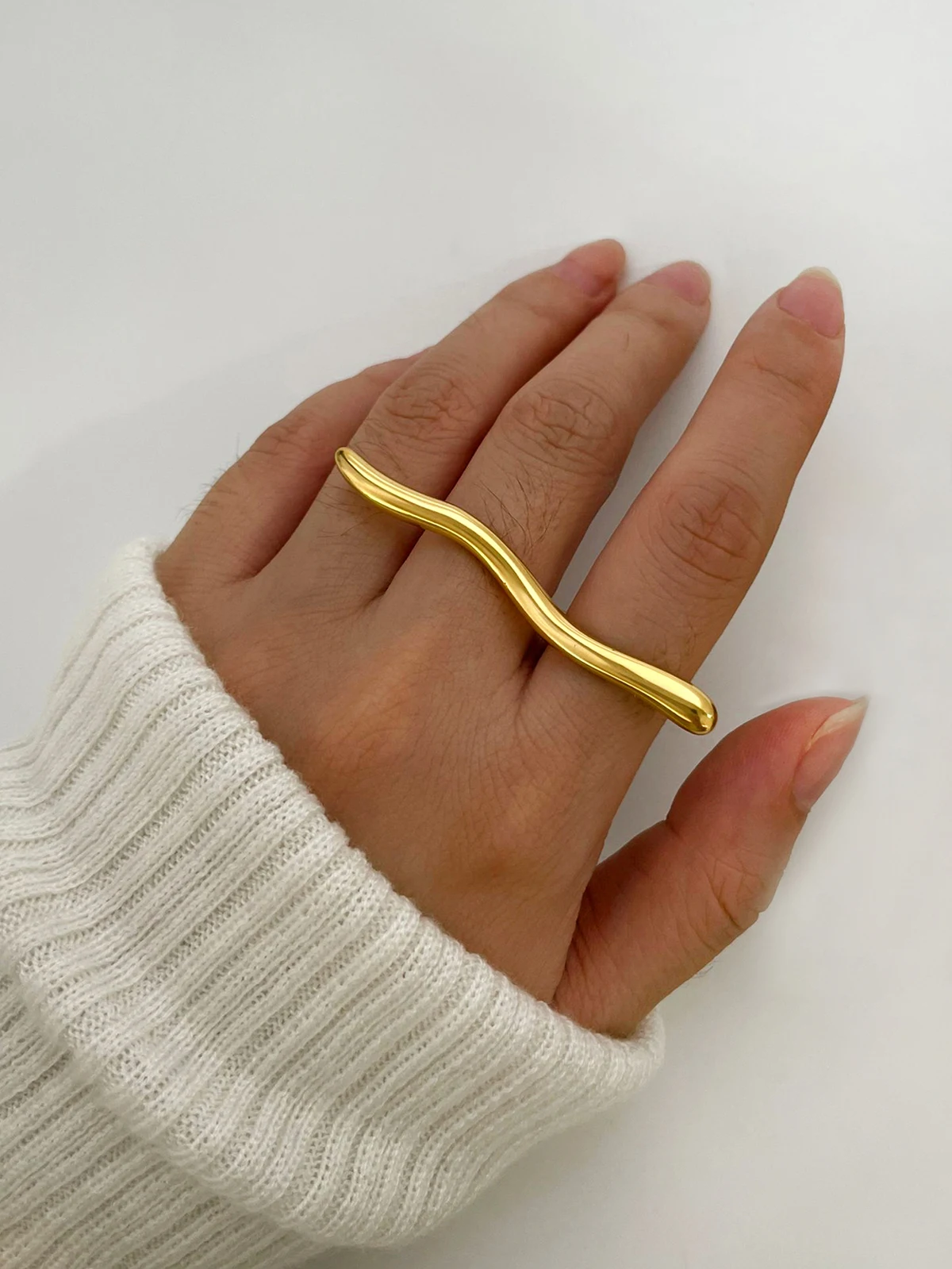 Peri'sbox Waterproof Gold Plated Ripple Metal Lines Geometric Rings for Women Men Punk Minimalist Stainless Steel Unique Jewelry
Peri'sbox Waterproof Gold Plated Ripple Metal Lines Geometric Rings for Women Men Punk Minimalist Stainless Steel Unique Jewelry