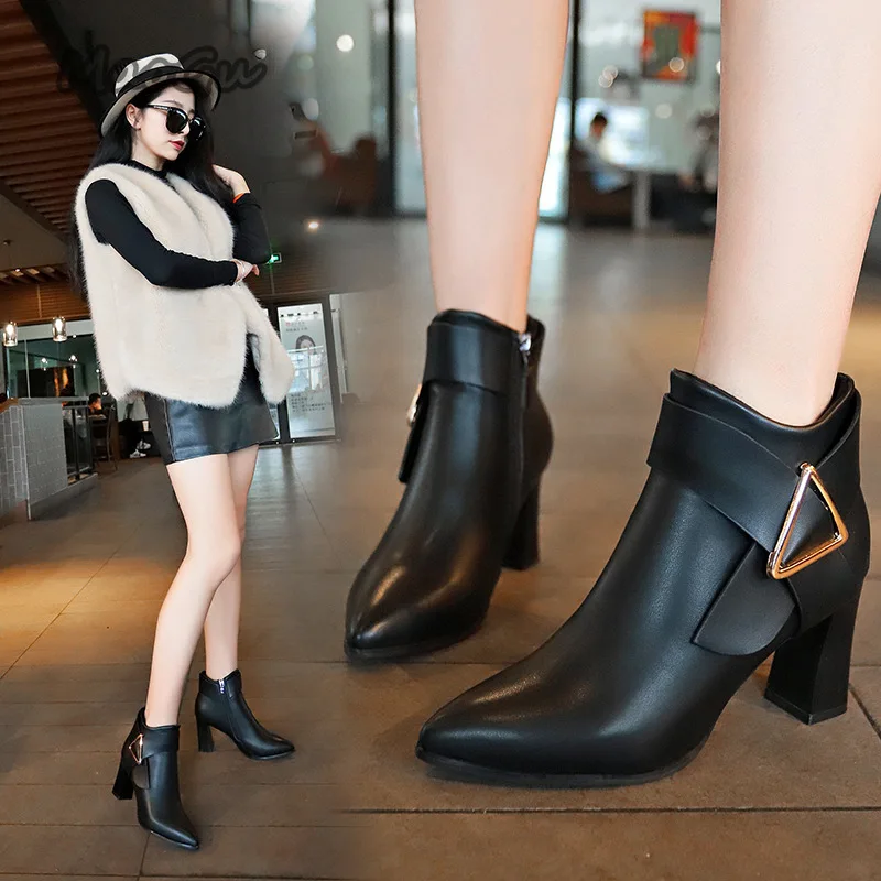 Ladies Shoes 2025 Ankle Women's Boots Retro Modern Boots Women Crystal Pointed Toe Med Heel Side Zip Shoes Female
Ladies Shoes 2025 Ankle Women's Boots Retro Modern Boots Women Crystal Pointed Toe Med Heel Side Zip Shoes Female
