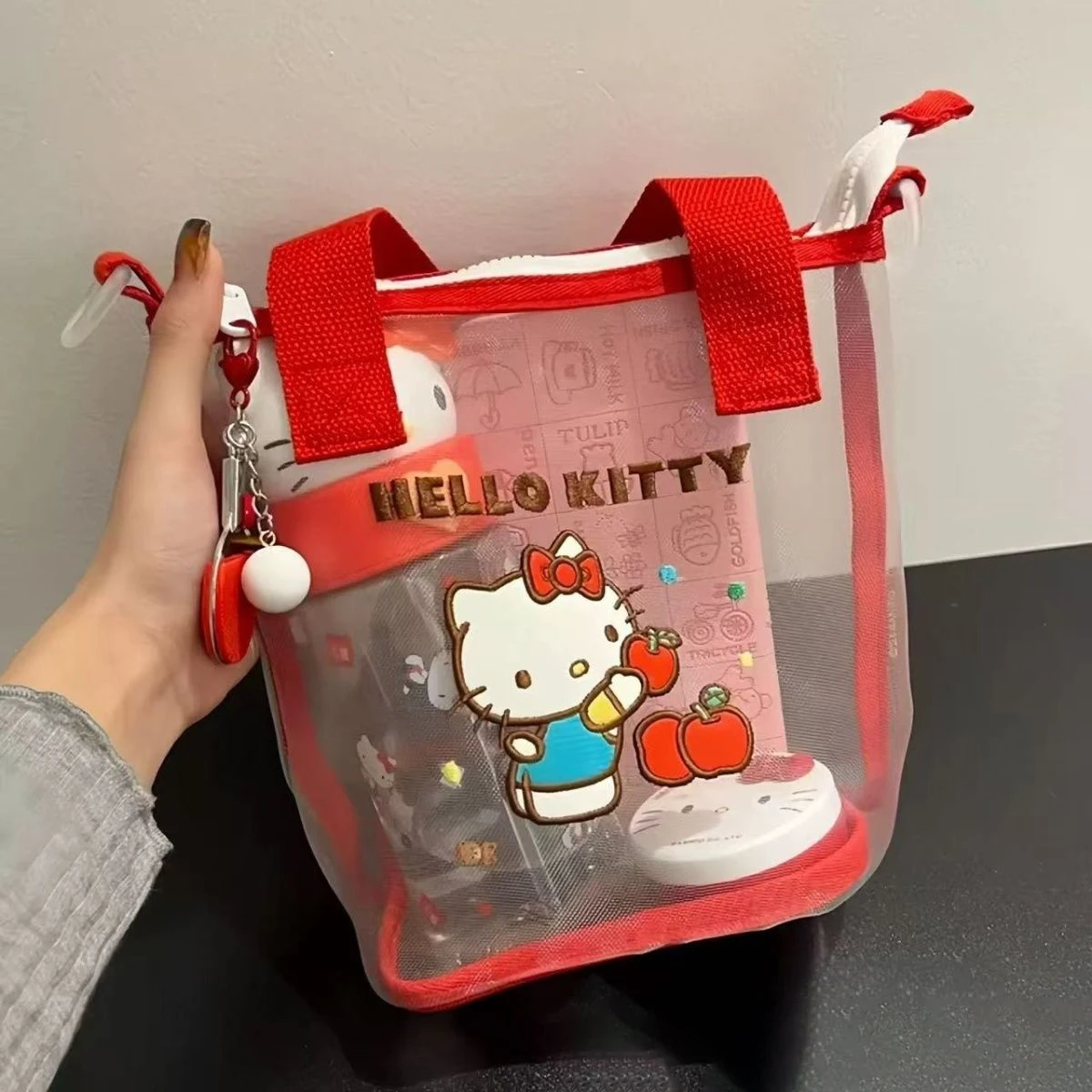 Mesh tote bag Cartoon New Hello Kitty bento bag Portable large capacity hand-held Crossbody bag Swimming storage bag Gifts Toys
Mesh tote bag Cartoon New Hello Kitty bento bag Portable large capacity hand-held Crossbody bag Swimming storage bag Gifts Toys