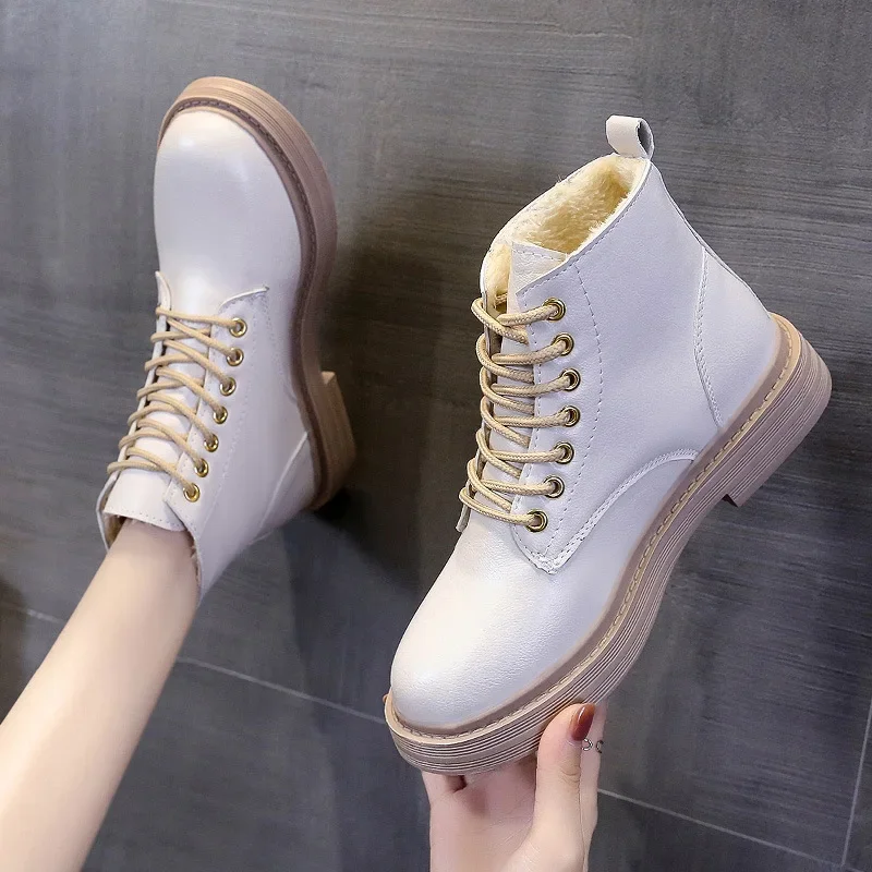 2025 Female British Boots Wild Retro Artificial Leather Boots Spring Autumn Women Boots Female Student Black Short Shoes
2025 Female British Boots Wild Retro Artificial Leather Boots Spring Autumn Women Boots Female Student Black Short Shoes