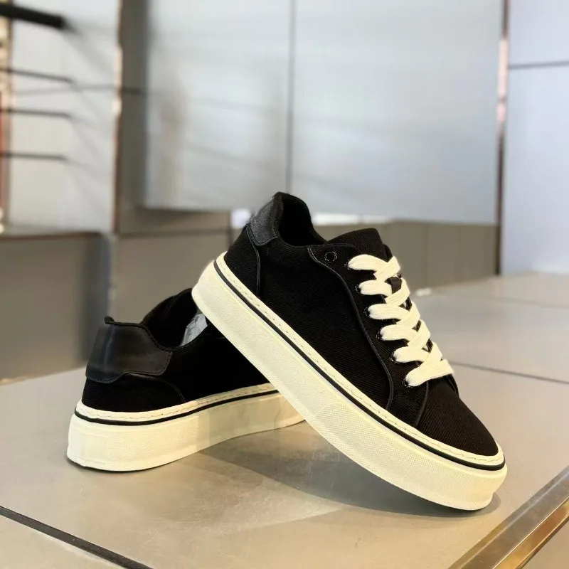 2026 New Adult Female Sneakers with Thick Soles and High Inner Height Men's Spring Sponge Cake Versatile Casual Canvas Shoes
2026 New Adult Female Sneakers with Thick Soles and High Inner Height Men's Spring Sponge Cake Versatile Casual Canvas Shoes