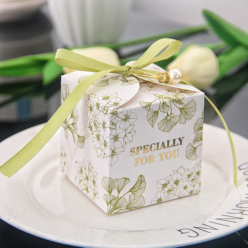New Square Candy Boxes Wedding Party Favors Gift Packaging Box with Ribbon for Christmas Birthday Gift Chocolate Packing Supply
New Square Candy Boxes Wedding Party Favors Gift Packaging Box with Ribbon for Christmas Birthday Gift Chocolate Packing Supply