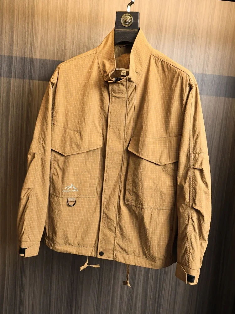 Men's Casual Outdoor Jacket Spring Season Water-Resistant Texture Plaid Loose Fit Hooded Fashion Urban Style Standard Sleeve
Men's Casual Outdoor Jacket Spring Season Water-Resistant Texture Plaid Loose Fit Hooded Fashion Urban Style Standard Sleeve