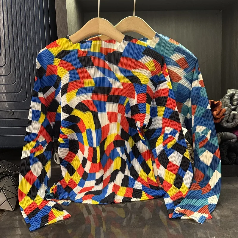 Miyake Pleated T-shirt Niche Geometric Body Print Round Neck T-shirt Female 2025 Fall New Casual Versatile Bat Sleeve Tops
Miyake Pleated T-shirt Niche Geometric Body Print Round Neck T-shirt Female 2025 Fall New Casual Versatile Bat Sleeve Tops