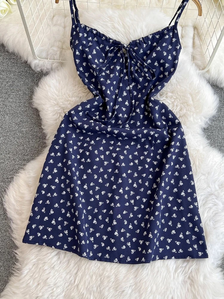 Sexy V-neck Floral Print Slip Dress Women's 2024 Summer New High Waist Slim Beach Dresses A-line Sleeveless Short Dresses
Sexy V-neck Floral Print Slip Dress Women's 2024 Summer New High Waist Slim Beach Dresses A-line Sleeveless Short Dresses