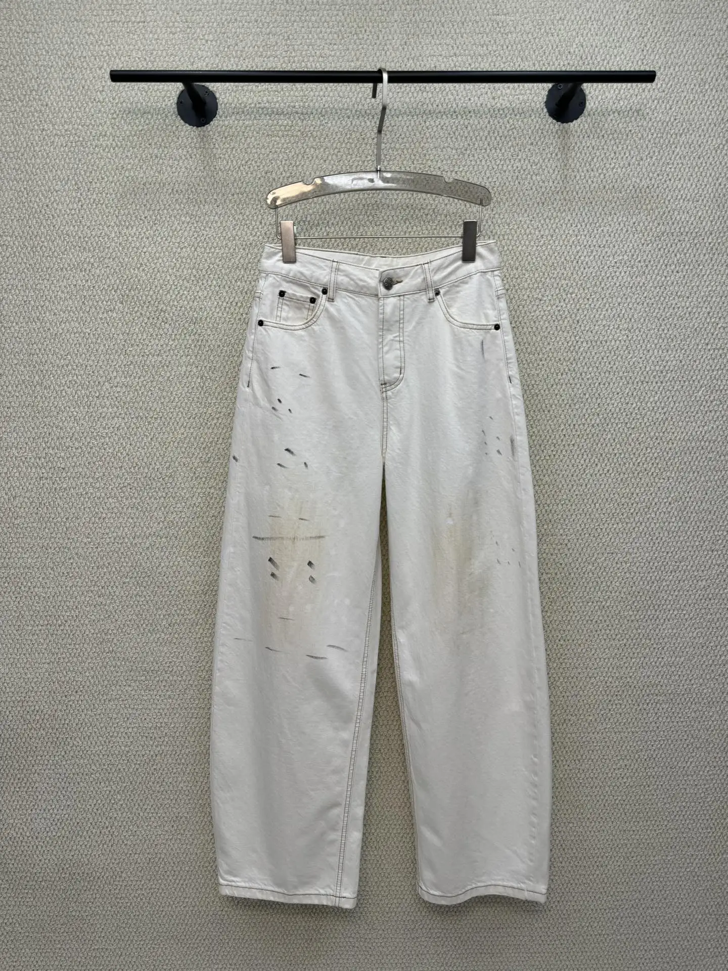 Women's Graffiti Scythe Jeans Vintage Distressed Casual Versatile Slimming High-waisted Loose Fit Summer Denim Pants
Women's Graffiti Scythe Jeans Vintage Distressed Casual Versatile Slimming High-waisted Loose Fit Summer Denim Pants