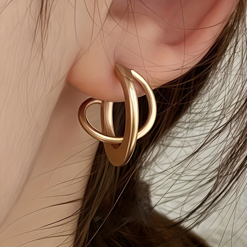 EVISPOL A Set of Stylish and Simple Alloy Stud Earrings for Women for Daily Use And Special Occasions Christmas Jewelry Gift
EVISPOL A Set of Stylish and Simple Alloy Stud Earrings for Women for Daily Use And Special Occasions Christmas Jewelry Gift