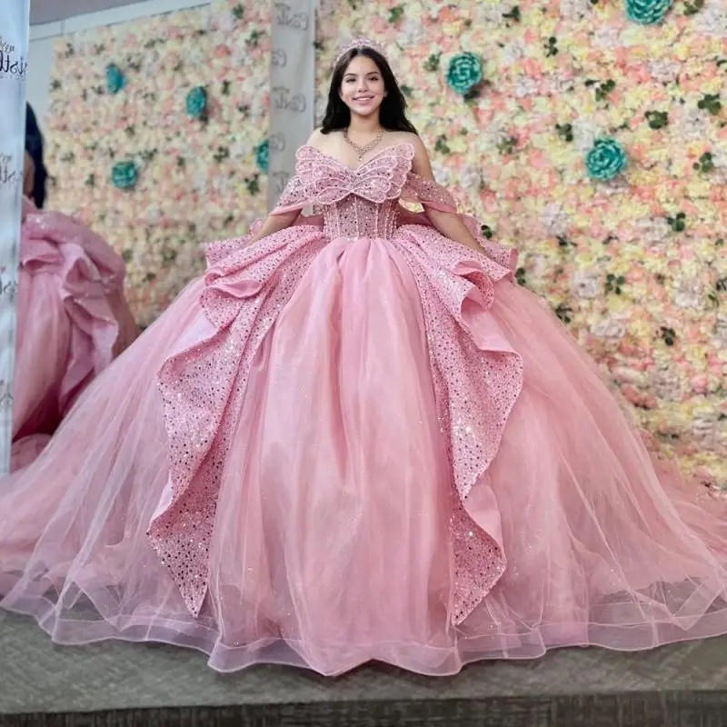 Customized Pink Luxury Ruffles Ball Gowns Quinceanera Dresses for Girls Bowknot Lace up Sequin Court Train Tulle Vestido De 15
Customized Pink Luxury Ruffles Ball Gowns Quinceanera Dresses for Girls Bowknot Lace up Sequin Court Train Tulle Vestido De 15