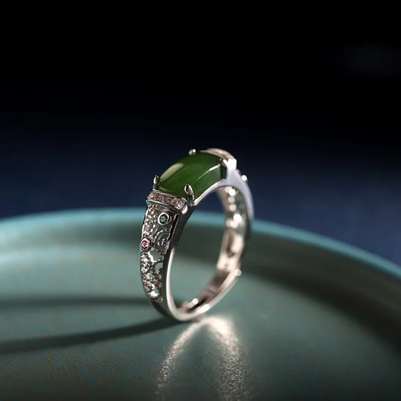 Real S925 Silver Inlaid Natural Jade Hollow Pattern Ring Women's Retro Fashion Temperament Jewelry
Real S925 Silver Inlaid Natural Jade Hollow Pattern Ring Women's Retro Fashion Temperament Jewelry