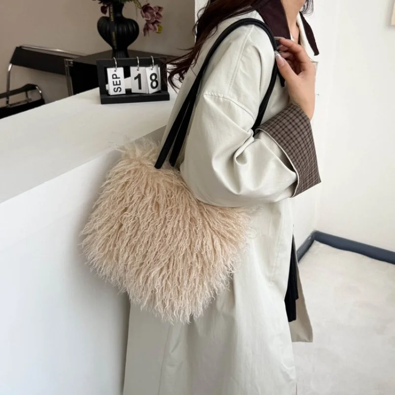 Элегантный стиль 2024, новая женская роскошная брендовая кожаная сумка, известный дизайнер, классическая популярная повседневная модная шикарная сумка
Элегантный стиль 2024, новая женская роскошная брендовая кожаная сумка, известный дизайнер, классическая популярная повседневная модная шикарная сумка 