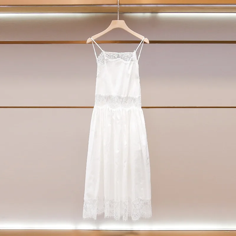 2026 High-end Women's Clothing, Summer New Temperament, Commuting Fashion Design Sense Lace Splicing Suspender Dress Solid Color
2026 High-end Women's Clothing, Summer New Temperament, Commuting Fashion Design Sense Lace Splicing Suspender Dress Solid Color