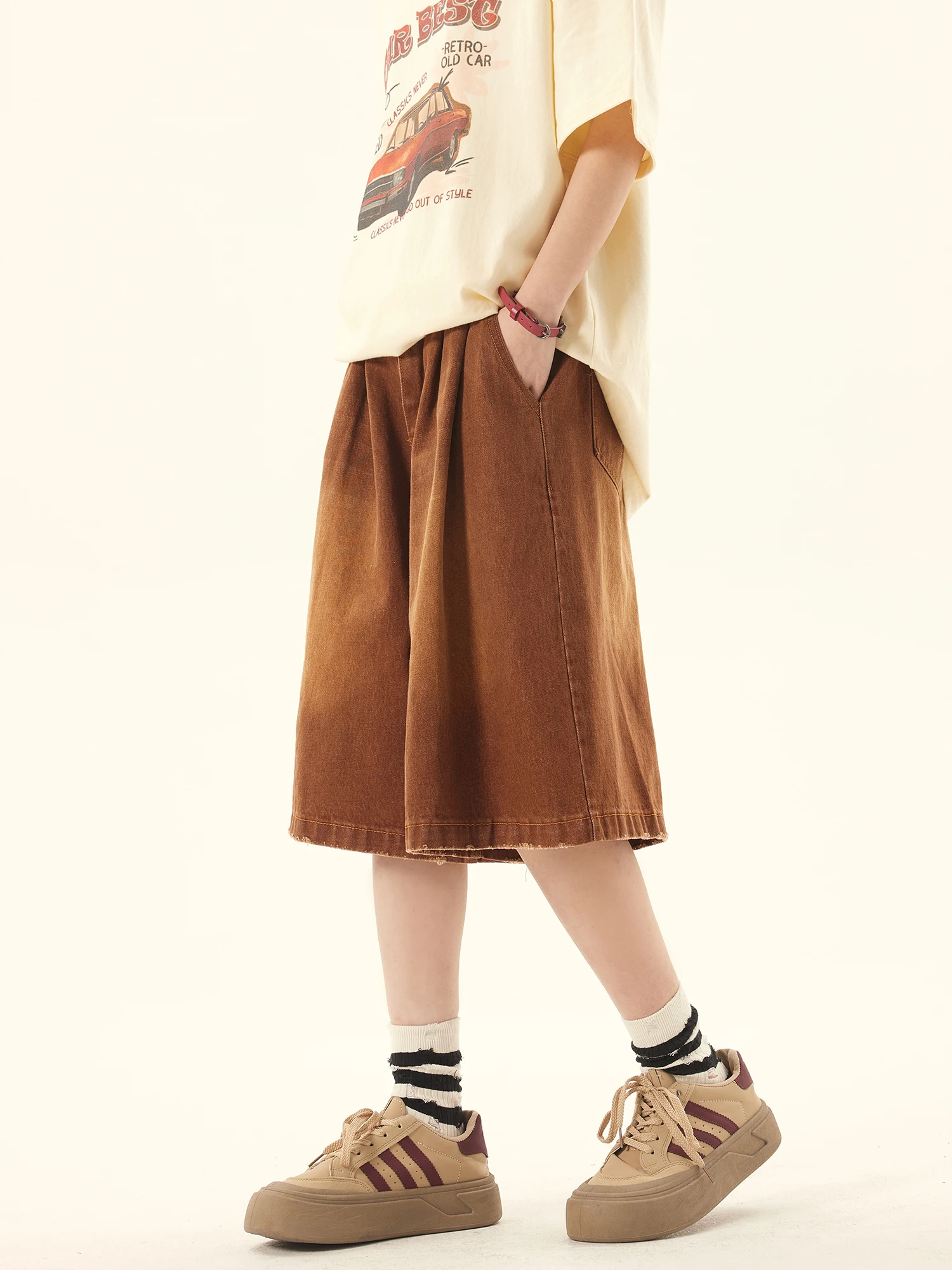 Vintage Wild Azizi American Sle Men's And Women's Loose Wide-Leg ort Jeans Five-Quarter Couple Pants Summer Casual orts
Vintage Wild Azizi American Sle Men's And Women's Loose Wide-Leg ort Jeans Five-Quarter Couple Pants Summer Casual orts