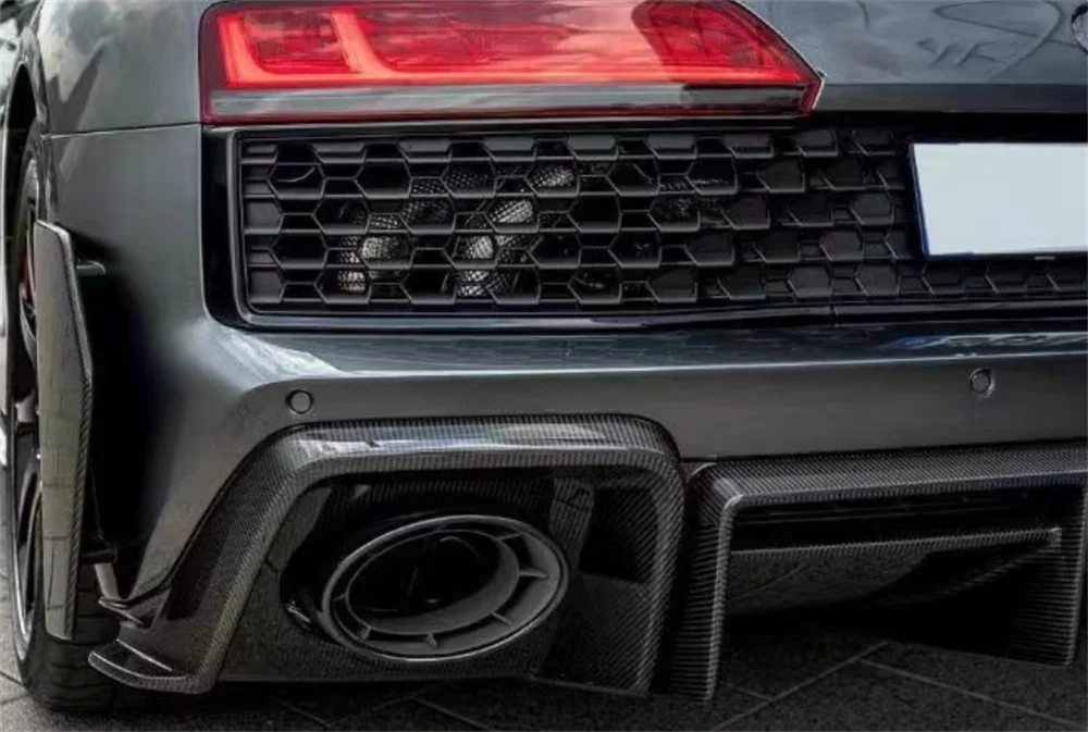 Used for the New Audi R8 V10 Dry Carbon Fiber Cap Style Rear Bumper Lip Diffuser Spoiler Body Kit
Used for the New Audi R8 V10 Dry Carbon Fiber Cap Style Rear Bumper Lip Diffuser Spoiler Body Kit