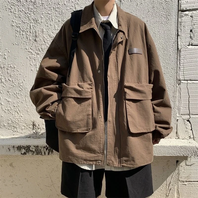 Винтажная коричневая городская куртка в японском стиле для мальчиков, потертая рабочая одежда в стиле ретро, джинсовое пальто для мужчин, модная верхняя одежда в уличном стиле, осень
Винтажная коричневая городская куртка в японском стиле для мальчиков, потертая рабочая одежда в стиле ретро, джинсовое пальто для мужчин, модная верхняя одежда в уличном стиле, осень